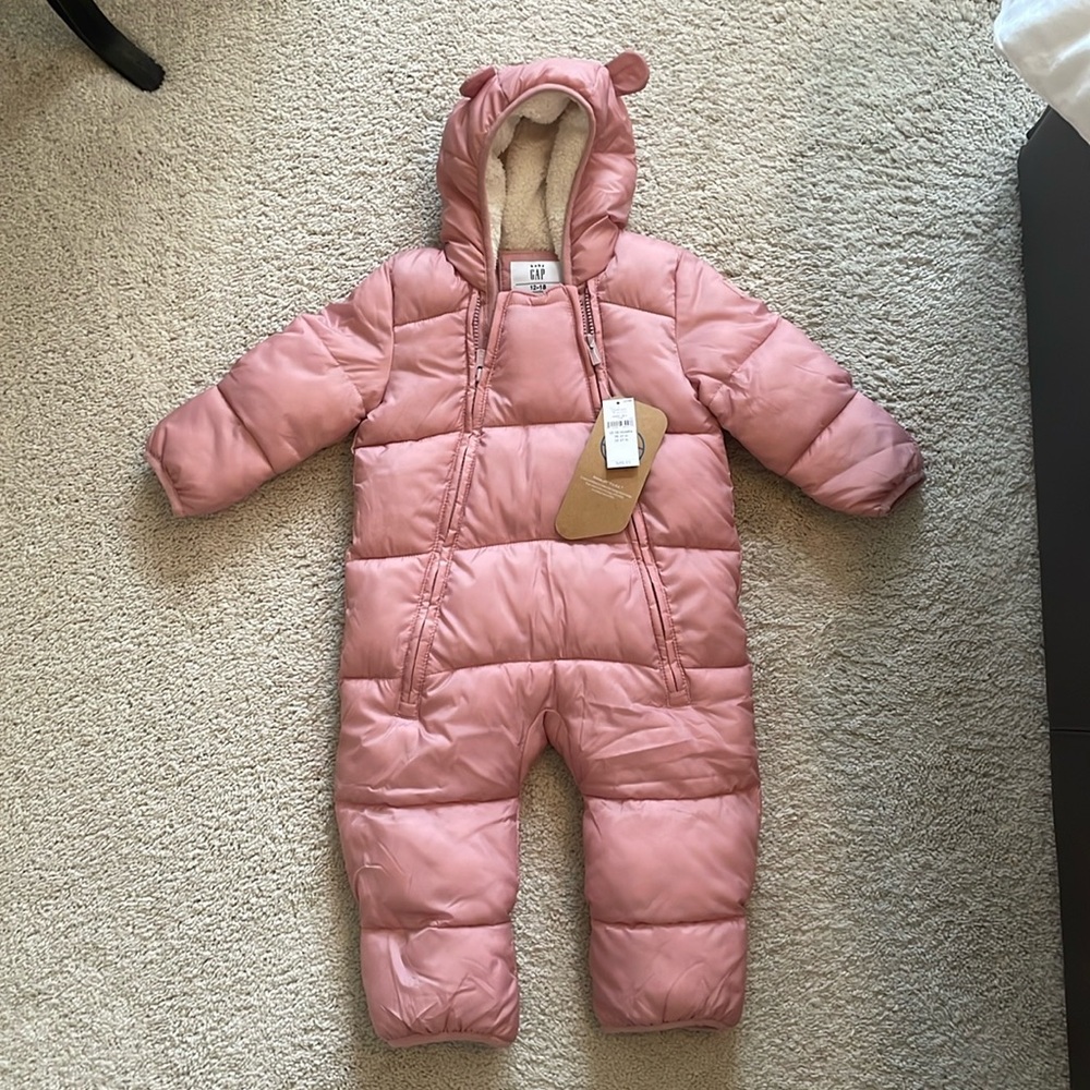 NWT Baby GAP Puffer Snowsuit 12-18 months